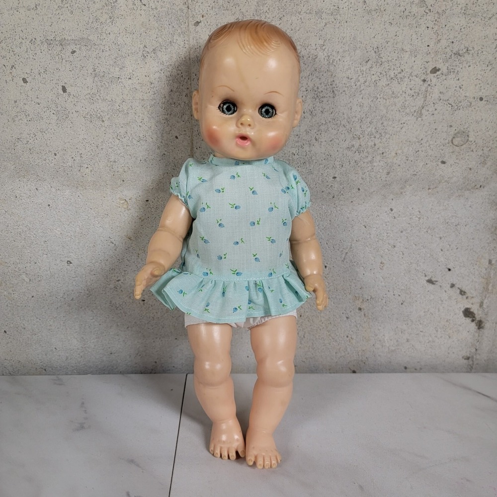 Vintage Vogue Ginny Baby Doll 11"‎ Drink-Wet-Sleep Eyes 1960s w/Molded Hair